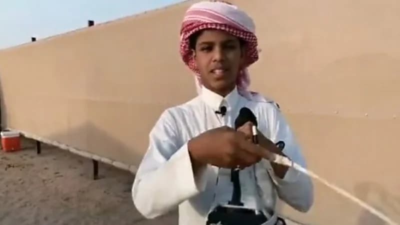 "الراكب الآلي" تقنية حديثة تشهدها سباقات الهجن للتواصل بين المالك ومطيته "فيديو"