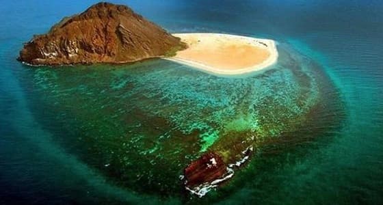 بالصور.. " كدمبل " جزيرة جبلية  لهواة الصيد بالبحر الأحمر