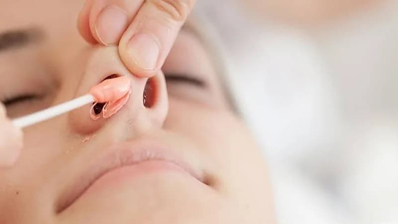 نزع أو نتف شعر الأنف قد يسبب الموت