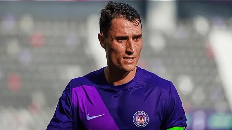 الشباب يدخل في سباق التعاقد مع سييرو