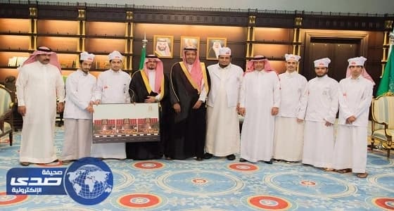 أمير الباحة يدشن مبادرة " بسطتي واجهة منطقتي "