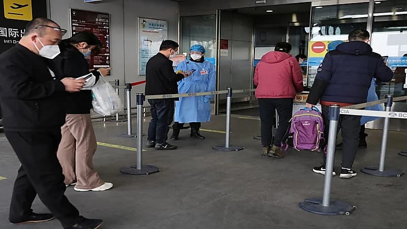 الصين تقرر رفع الحجر الصحي عن القادمين إليها
