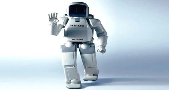 سعره 980 دولارا.. روبوت يطوي 40 قطعة ملابس في 4 دقائق