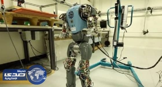 ⁠⁠⁠⁠⁠بالفيديو.. COMAN روبوت جديد يتقن السير والتنقل عبر الأسطح