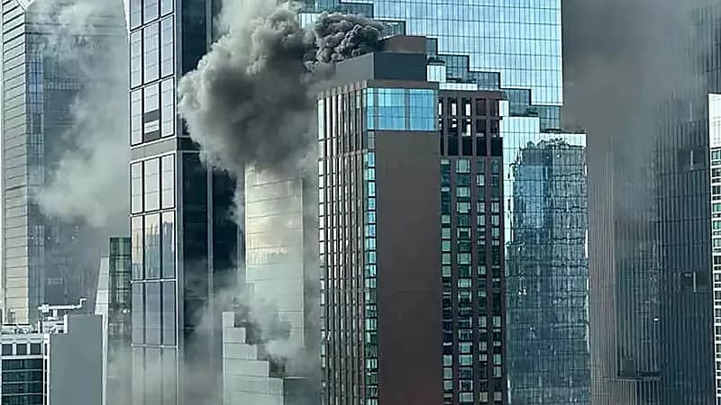 اندلاع حريق ضخم في ناطحة سحاب بمدينة أمريكية .. فيديو وصور