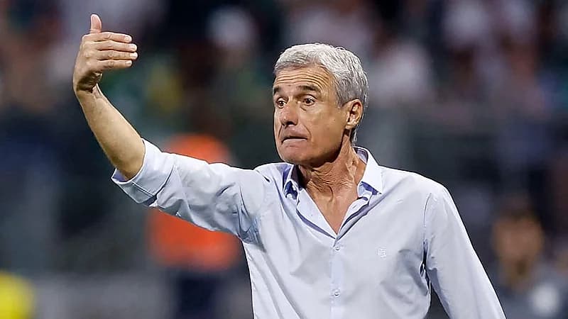 وكيل كاسترو يكشف حقيقة أنباء منع النصر له من التدريب