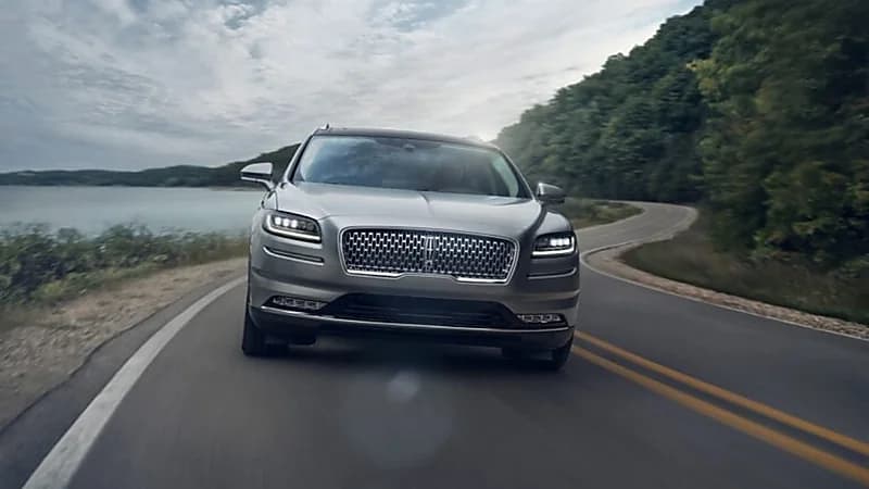 بالصور.. أبرز مواصفات سيارة لينكولن نوتيلوس 2022