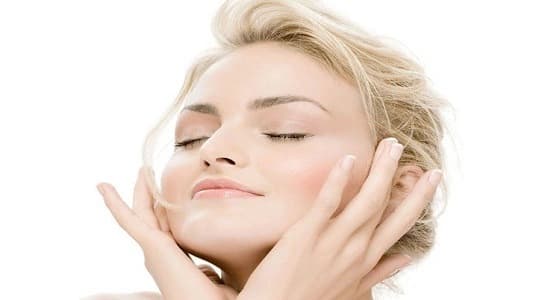 سكراب زيت الزيتون والسكر لتنظيف البشرة من الشوائب نهائيًا