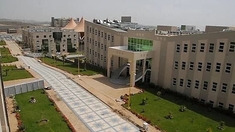 بالفيديو.. برنامج توطين اللغة الإنجليزية بجامعة الملك خالد يخفض تكاليف الجامعة