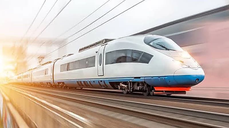 القطار الطلقة الذي يربط بين الرياض والكويت يدخل حيّز التنفيذ