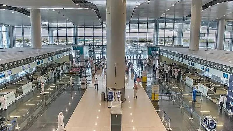 مطارات المملكة تدعو المسافرين لمتابعة تحديثات الرحلات عقب المستجدات الإقليمية