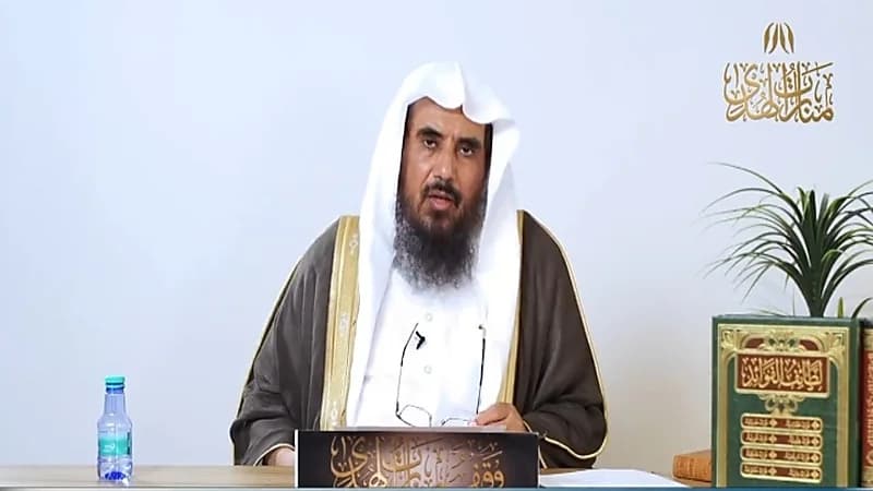 بالفيديو.. "الخثلان" يكشف حكم تحديد المنهج للطلاب من باب التسهيل عليهم