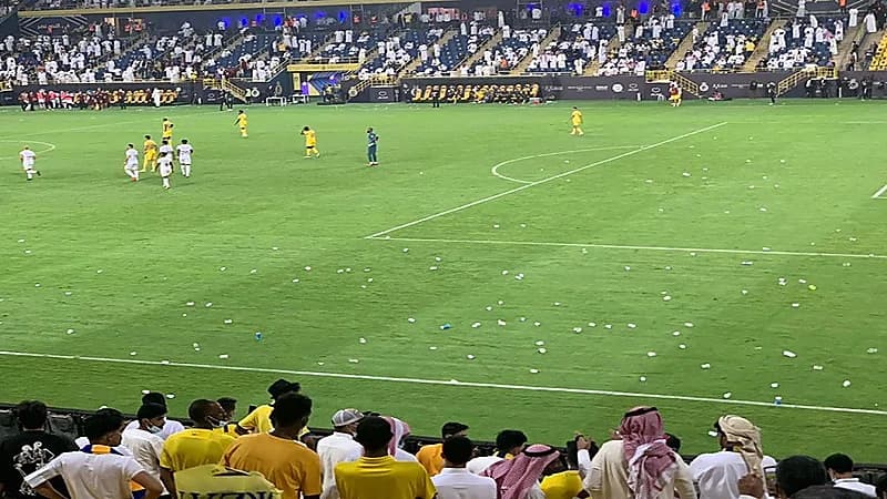 منها الصيام المتقطع.. "العرفج" يقدم اقتراحات لمنع شغب الجماهير