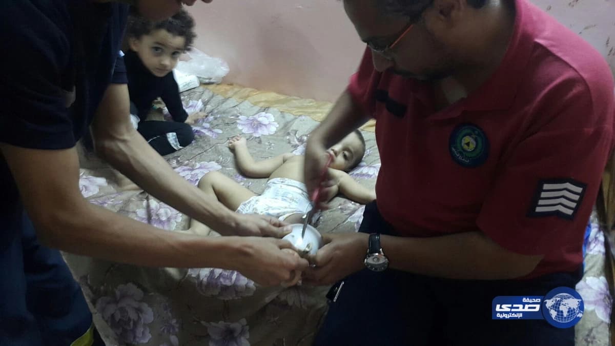 بالصور.. إصابة طفل ومواطن في سقوط شظايا مسيرة حوثية بخميس مشيط