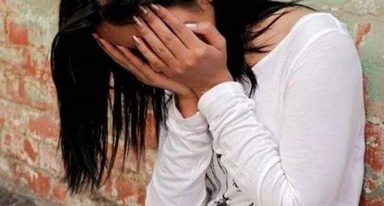 بحريني شاهد رجل يخرج من بيت ابنه والـ "واتس آب" يكشف السر