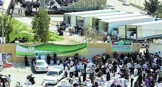 رئيس إندونيسيا يمنح خادم الحرمين أرفع الأوسمة الرسمية في الدولة