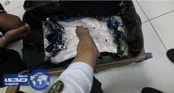 إحباط تهريب 22 ألف حبة كبتاجون مُخبأة بحقيبة راكب في حالة عمار