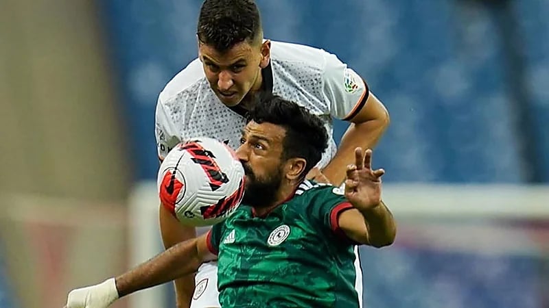 الشباب يبتعد عن الصدارة بعد التعادل الإيجابي مع الاتفاق