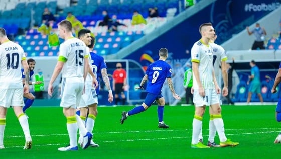 عمر السومة يهدر ركلة جزاء ضد الاتفاق .. فيديو