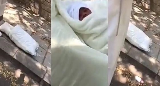 بالفيديو.. العثور على رضيع ملقى بأحد الطرق