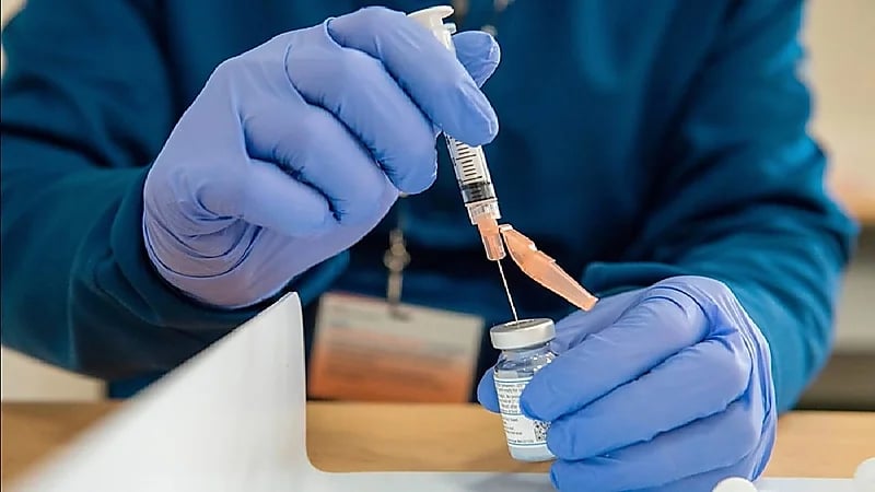 اليابان تختبر لقاحاً يقي من فيروس كورونا مدى الحياة