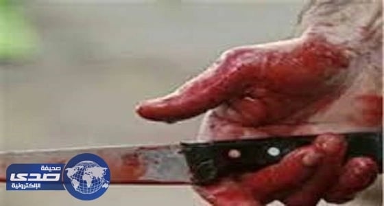 ثلاثة أشخاص يمزقون جسد شاب بالمطاريق في جازان