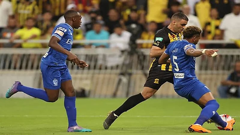 ‏بالفيديو.. لاعبون مهددون بالإيقاف من الاتحاد والهلال في جولة التتويج