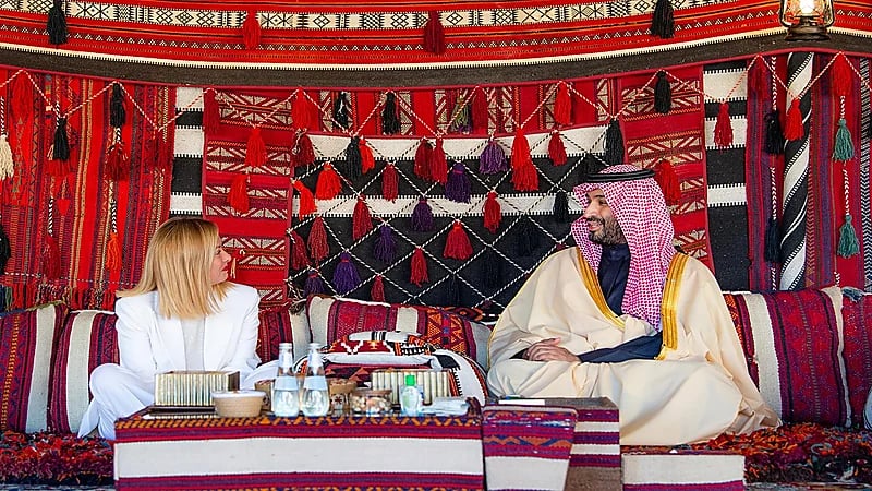 ولي العهد يستقبل رئيسة الوزراء بإيطاليا بالمخيم الشتوي في العلا.. فيديو وصور