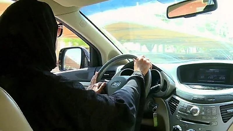 مواطنة تشكو قائد سيارة تلفظ عليها..والمرور يتفاعل