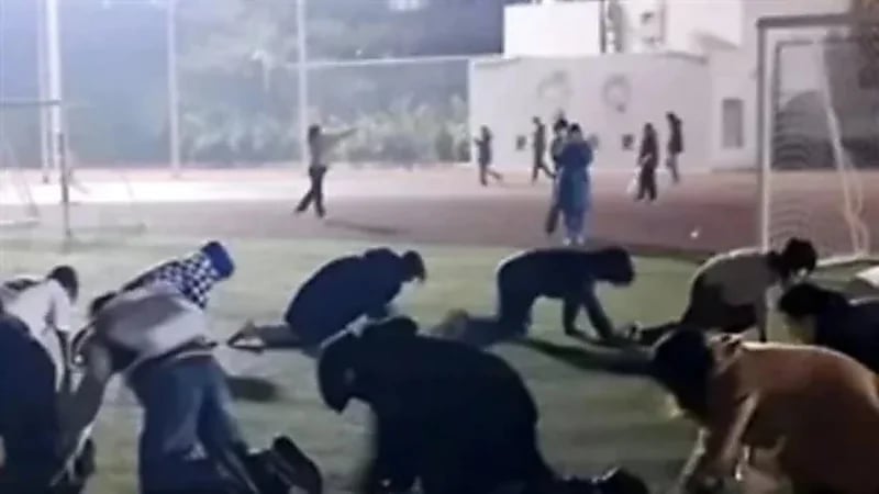 انتشار المشي على 4 بين طلاب الجامعات الصينية