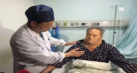 بالفيديو.. مرض نادر يحول رجل إلى هولك الخارق