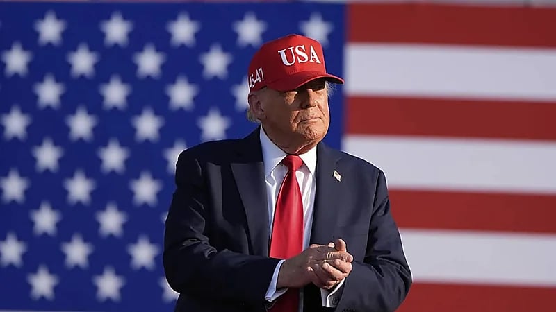 ترامب يهاجم رئيس الفيدرالي ويهدد بفرض رسوم جديدة على دول بريكس