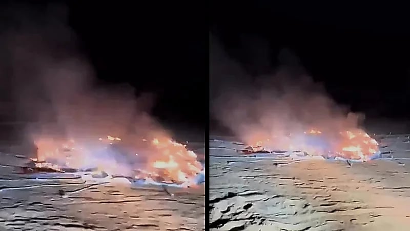 صاعقة تضرب خيمة وتضرم فيها النيران .. فيديو