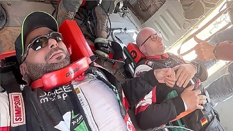 إصابة يزيد الراجحي بكسر في العمود الفقري بعد تعرضه لحادث