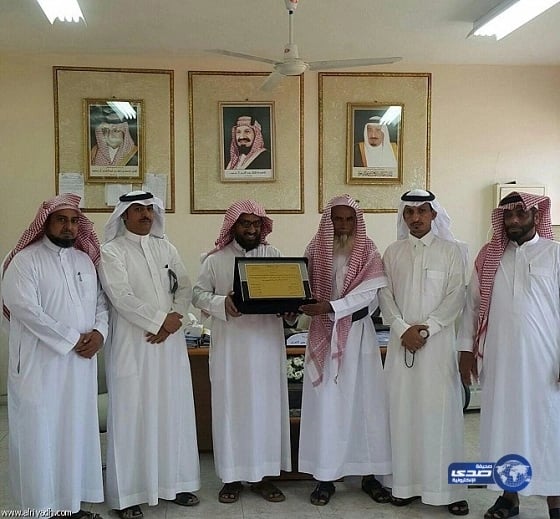 بالصور.. ازالة أكثر من 448 متراً من الأنقاض والأتربة بحي البديع في أبها