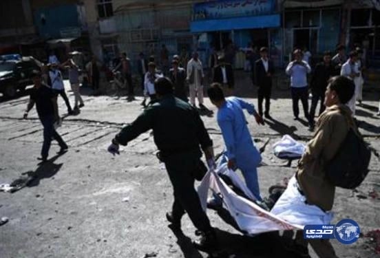 بالصور والفيديو..  الكعبة المشرفة تكتسي ثوبها الجديد