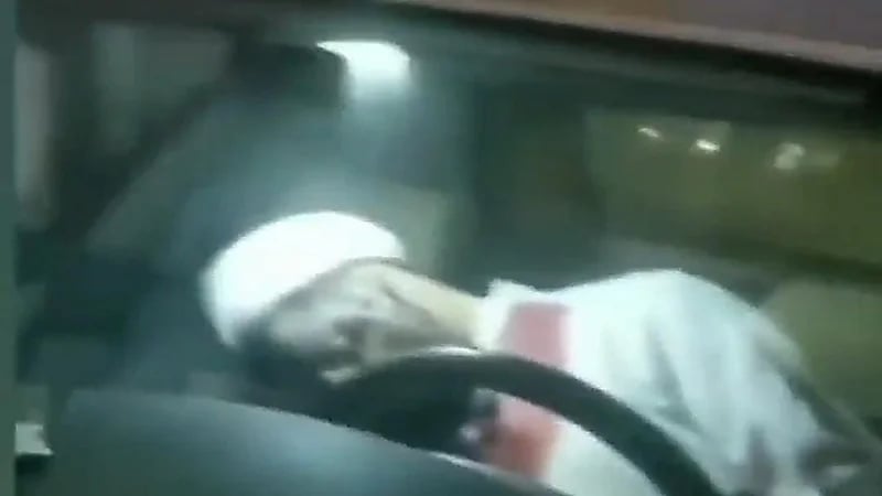 بالفيديو.. مقتل معمم تابع للملالي توعد بقتل العرب