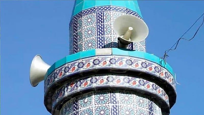 بالفيديو.. " الشؤون الإسلامية " توجه بوضع مكبرات صوت على قدر الحاجة