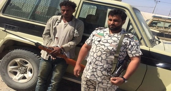 الإطاحة بوافد خالف أنظمة الإقامة والعمل في تربة