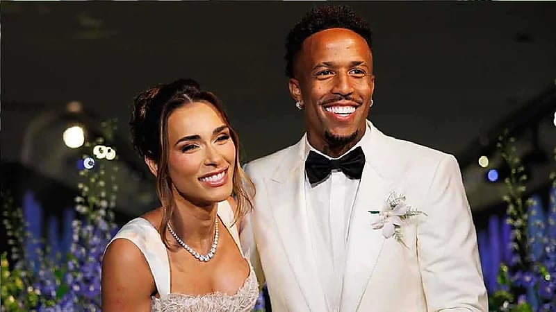 لاعبو ريال مدريد يغنون ويرقصون في حفل زفاف ميليتاو.. فيديو