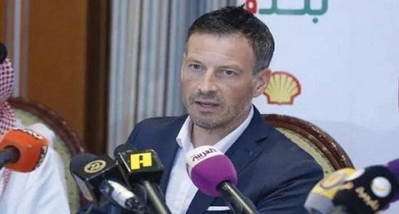 طاقم تحكيم سعودي يقود مباراة كوليرين و وارين بوينت