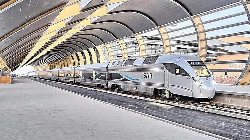 متحدث سار: الرحلات اليومية بقطار الحرمين تجاوزت 148 رحلة في وقت الذروة.. فيديو