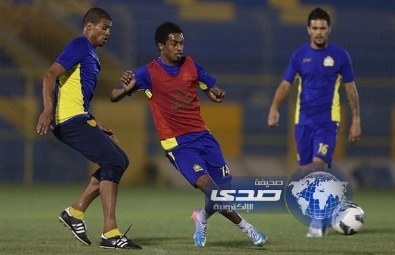 إصابة محمد حسين وغالب تحرج النصراويين أمام الشباب 