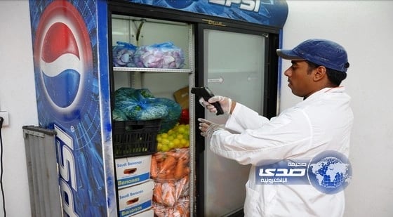  إغلاق 364 مطعماً مخالفاً في مكة خلال أسبوعين