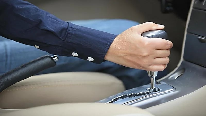 3 علامات تدل على تلف ناقل الحركة