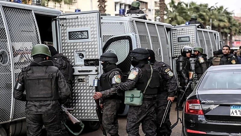 القبض على اعلامي مصري بتهمة النصب