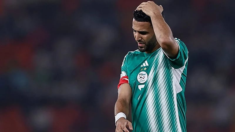 استبعاد محرز  وعوار من قائمة الجزائر بسبب الإصابة