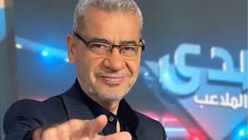 الإعلامي مصطفى الأغا يودع صدى الملاعب بعد 19 عامًا من النجاح.. فيديو