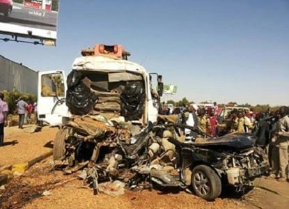 مقتل وإصابة 17 في حادث سير بالسودان