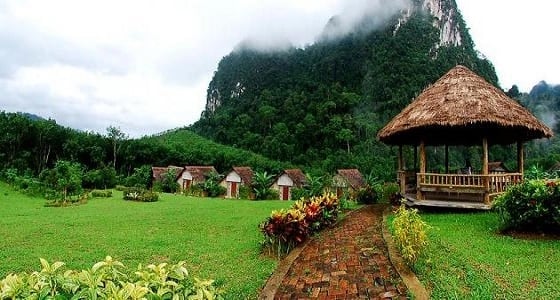 زيارة المقابر في رمضان عادة اندونيسية منذ مئات السنين